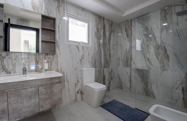 Beachfront 7BR Villa With Pool Maid Los Corales - Foto 12