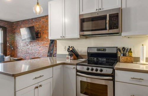 Newburyport Flat Downtown Living King Bed - Foto 13