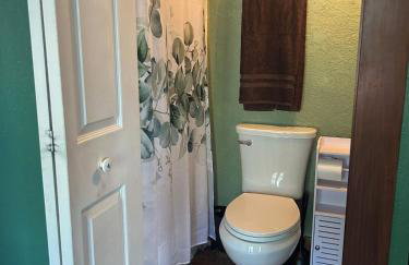 Private Gated Garden Suite in Historic Home, walk to UNM Football and Basketball, UNM and Pres Hospitals - Foto 15