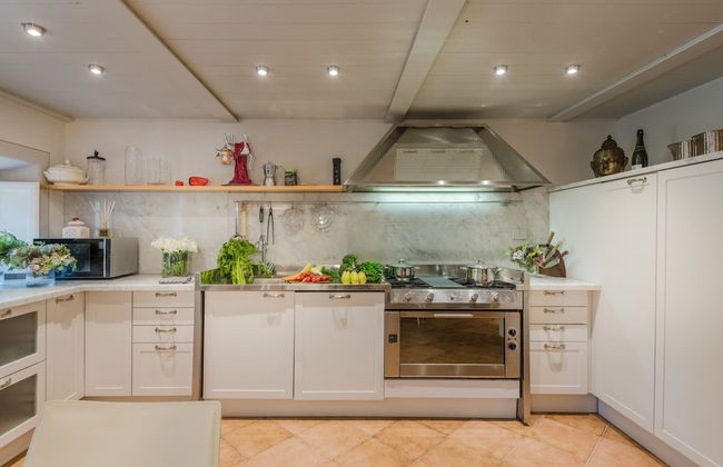 La Chiesetta an Antique Church With Pool - Photo 13