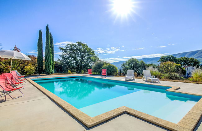 3 bedroom House in Saint-Martin-de-Castillon with private pool and garden - Photo 1