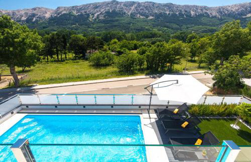 Villa Supernus with Heated Pool - Foto 11