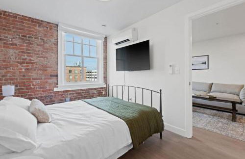 Walk to Riverfront Park! Downtown Gem w Pool Table 404 - Foto 7