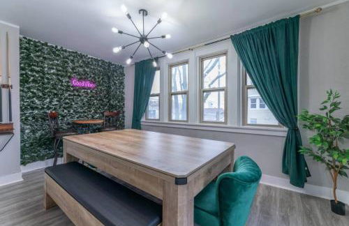 Pool Table, Arcade, Darts, 3 Car Garage, Sleeps 20 - Photo 22