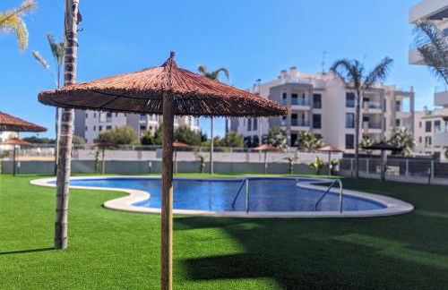 Poolside 2BR apartment Villamartin - Foto 43