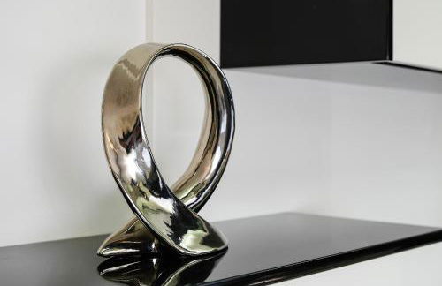 Deluxe 4BDR House W/ Pool by LovelyStay - Photo 33