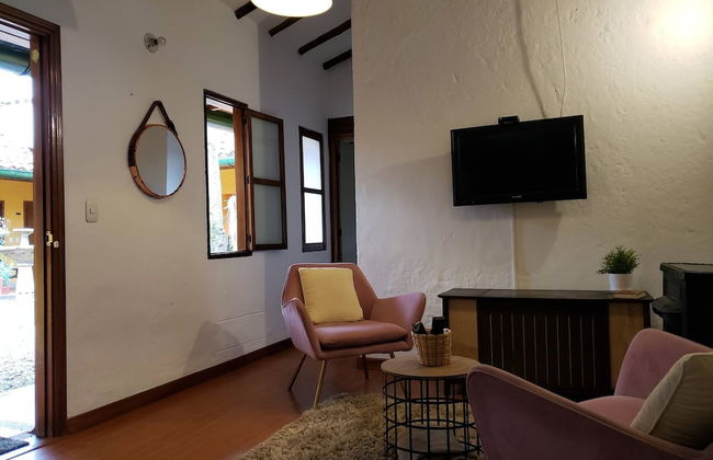 Spectacular Apartment at Historical Center - Photo 5