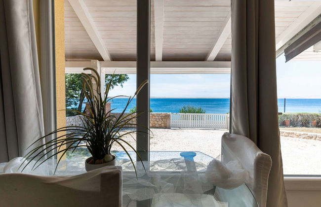 Captivating Holiday Home in Tribanj near Sea - Foto 28