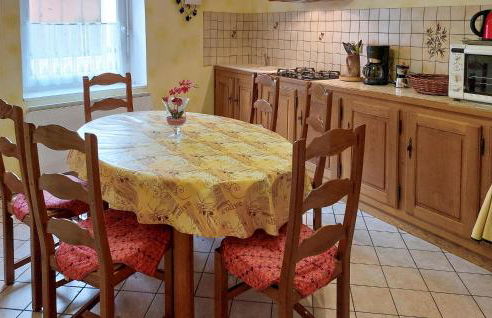2 Bedroom Lovely Home In Bas-En-Basset - Foto 9