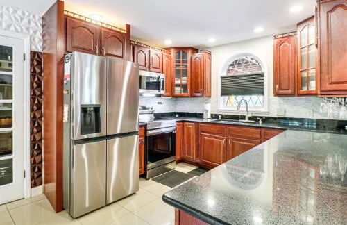 Hidden Paradise on 5 Acres with Hot Tub and Deck! - Foto 7