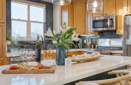 Sunset Serenity by Avantstay Rooftop w/ Hot Tub & Fire Pit, 3 Blocks to Beach! - Foto 36