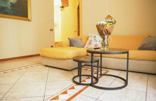 Wonderful downtown apartment-HD NETFLIX, KING-SIZE BED, two minutes' walk from metro - Foto 9