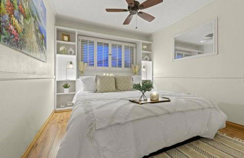 Majestic Lux Home with Heated Pool and Spa! - Foto 7