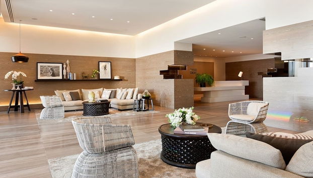 Coin salon dans le hall