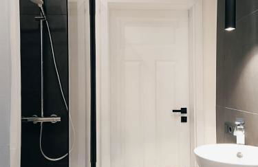 Gallery Room 01 - Photo 12