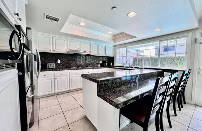 Large Family Pool Home 2.5 Miles To Disney w/3 King Beds!!! - Foto 25