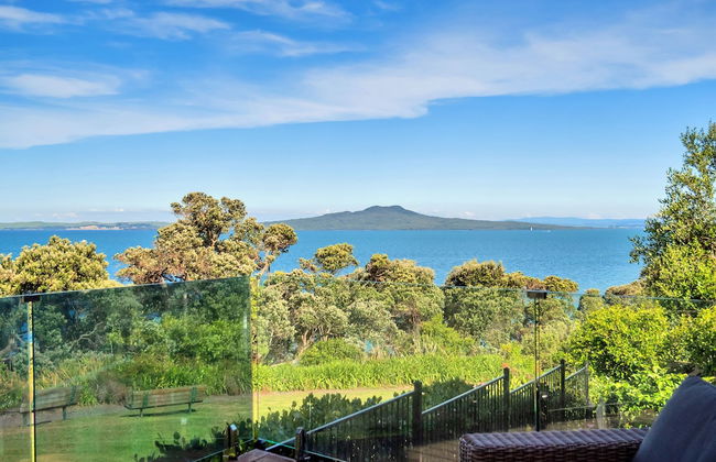 Elegant Sea-View Villa on the Northshore - Photo 53