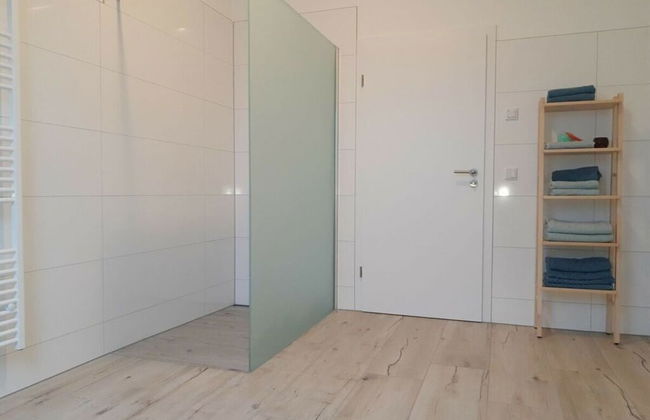 Time out Modern Retreat - Photo 22