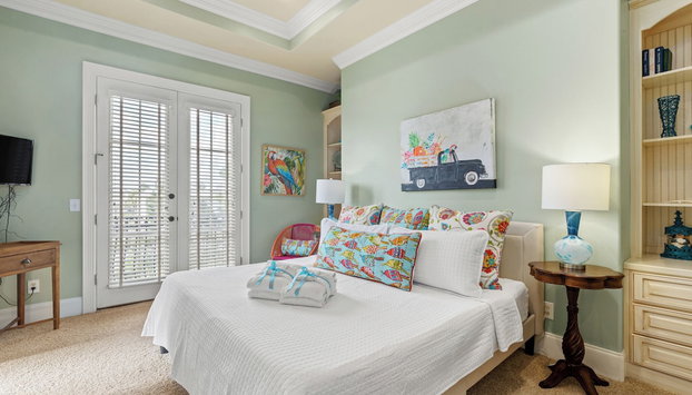 Poseidon's Grotto! 4BR 4.5ba Dog-friendly Heated Private Pool Grill Sleeps 12 - Foto 3, Habitación