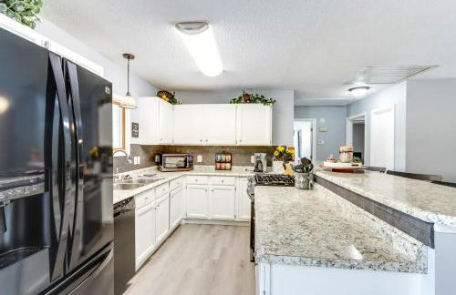 Fire Pit and Dock Lake of the Ozarks Retreat! - Foto 9