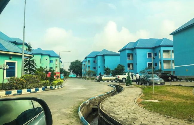 Heroes Luxury Apartments and Suites - Foto 36