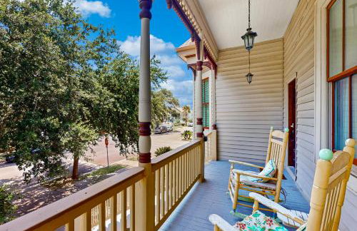 Under the Avenue - Foto 22