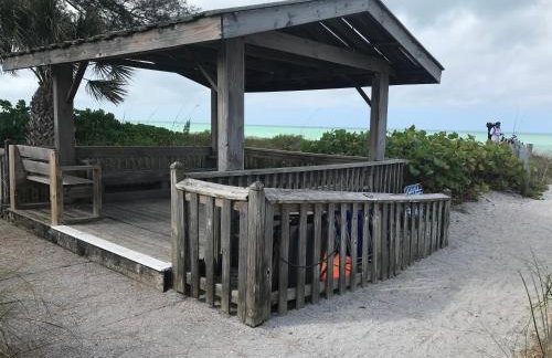 Beachfront Venice Casa de Villa - Photo 22