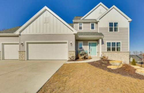 13 Mi to University of Wisconsin Suburban Home - Photo 1