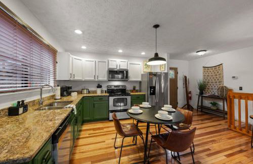 Locklyn's Loft | Views, Hot Tub, Game Room & MORE! - Foto 14