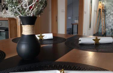 Apartman Megi & studio apartman Tomi - SELF CHECK IN - Foto 1