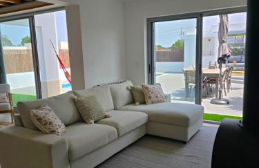 Trevo Beach House - Villa with Private Pool - Foto 9