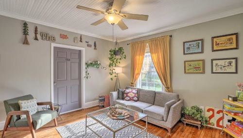 Stylish Woodfin Home with Backyard and Fire Pit - Foto 2