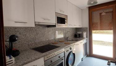 Aldea Bricia 20 Jardin - Foto 3, stove, dishwasher