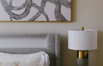 Huge Projector and Designated Workspace, Near Wrigley - Photo 22