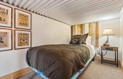 Historic Yellowstone Saloon - Foto 45