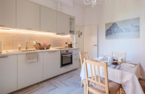 Brand New !!! Ancient BOLOGNA Centrale LIBERTY Style Completely RENOVATED 2025 - Photo 7