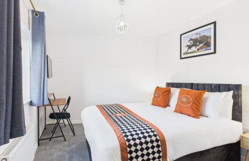 Desert Orchid by Signature Stays - Racecourse - Parking - 5-Bed - Photo 17