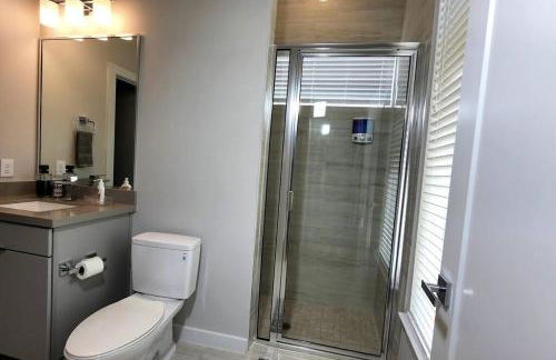 Galleria Exquisite Three Story Home Brand New Development - Foto 6