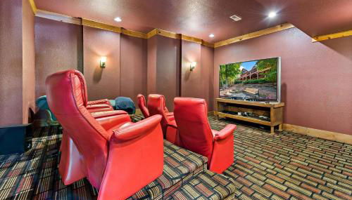 Lakefront Retreat Luxury Home with Private Dock - Photo 4