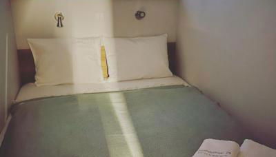 Hausboot mit Motorboot - Foto 5