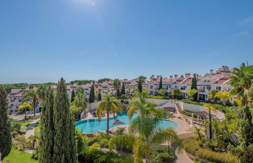 5 star Luxury Palmview apartment with large terrace and communal pool - Foto 13