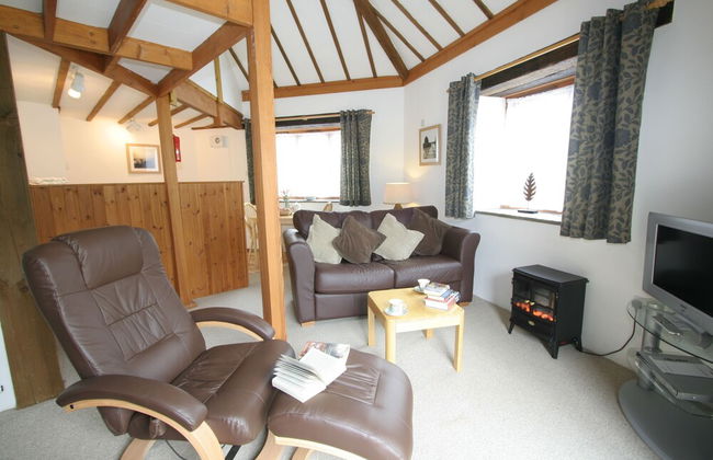 Polean Farm Cottages - Photo 37