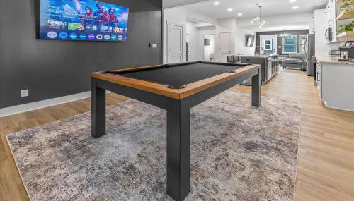 Farm House DT Indy with Pool Table - Photo 2