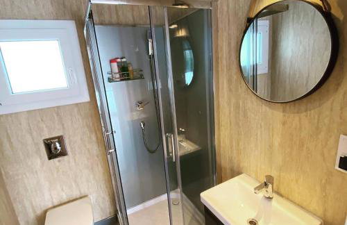 Małe Formy - drewniany domek w górach z balią - Foto 17