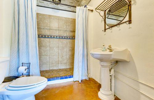4-Season Boathouse, Hot Tub! Guadalupe River Oasis - Foto 34
