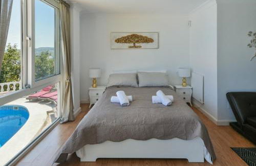 Heated pool and fantastic views BBQ Beach 5 mins - Photo 43