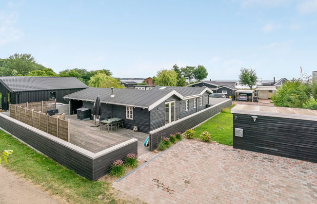 "Gunlef" - 50m from the sea - Foto 1