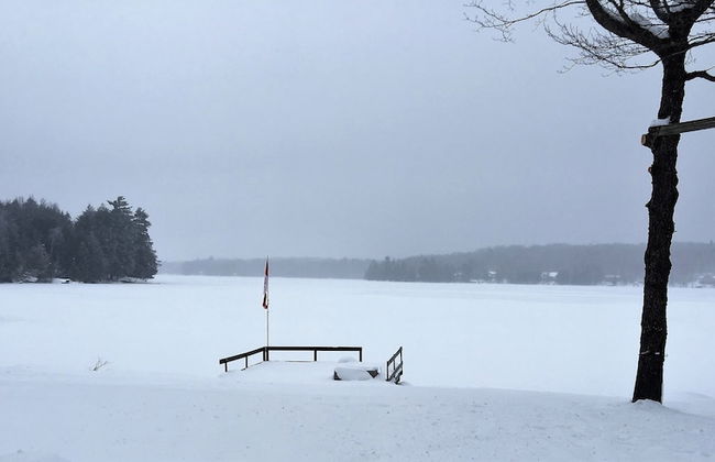 TO Stays - Waterfront Lake House Retreat - Photo 24