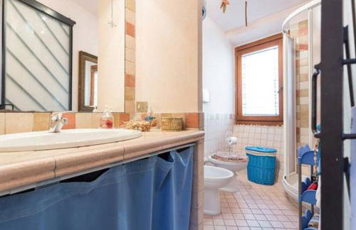 Pretty loft Viterbo medieval town Condividi Salva - Foto 4