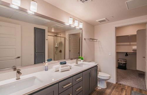 Posh 2BR Kierland Commons, TPC Golf, Pool, Gym, W-D - Foto 28